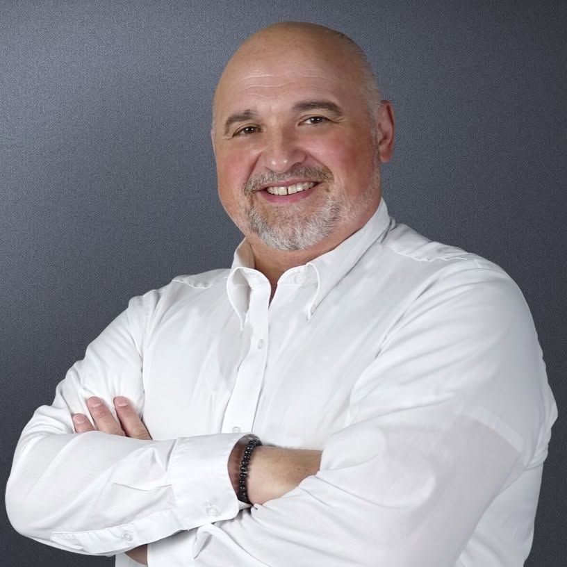 Portrait of author Tony Richards